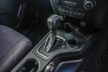 https://vehicle-cdn.autoleague.cloud/32225_81010033_18.jpg