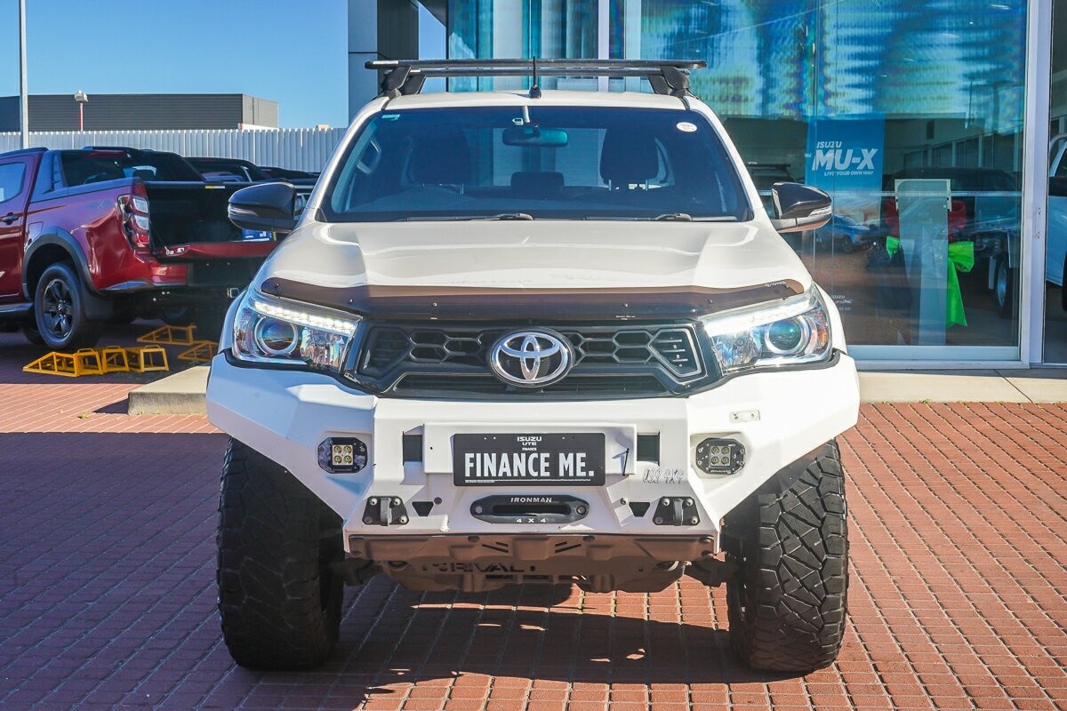 Toyota Hilux image 3