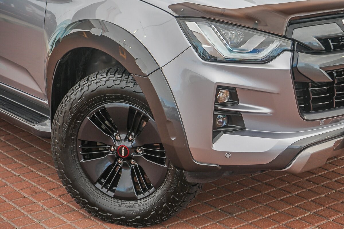 Isuzu D-max image 2