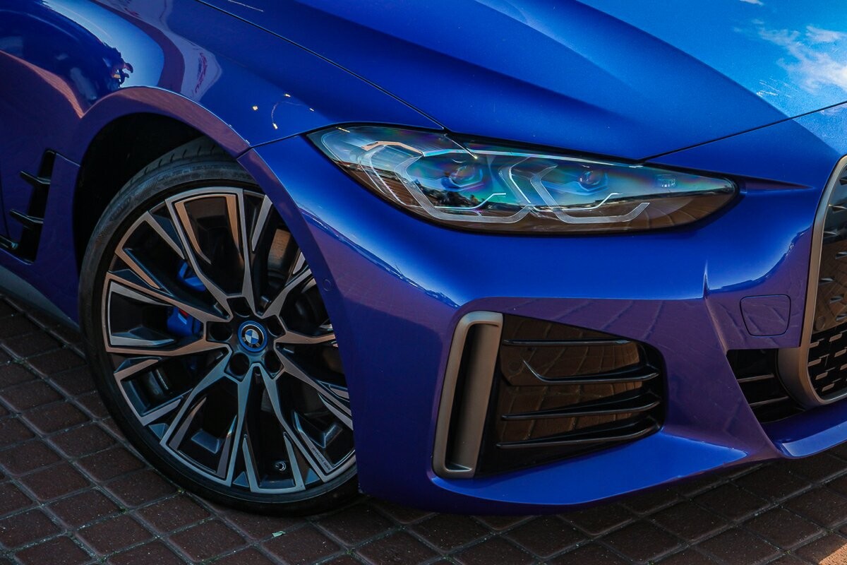 BMW I4 image 2
