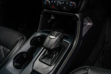 https://vehicle-cdn.autoleague.cloud/32225_81010042_18.jpg