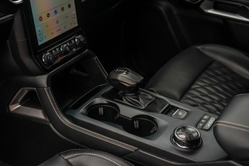 https://vehicle-cdn.autoleague.cloud/32225_81010042_22.jpg