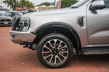 https://vehicle-cdn.autoleague.cloud/32225_81010042_5.jpg