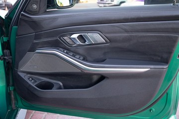 https://vehicle-cdn.autoleague.cloud/32225_81010045_11.jpg