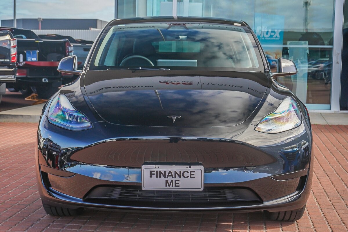 Tesla Model Y image 3