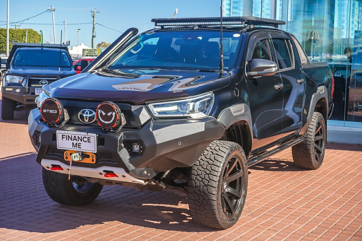 Toyota Hilux image 4