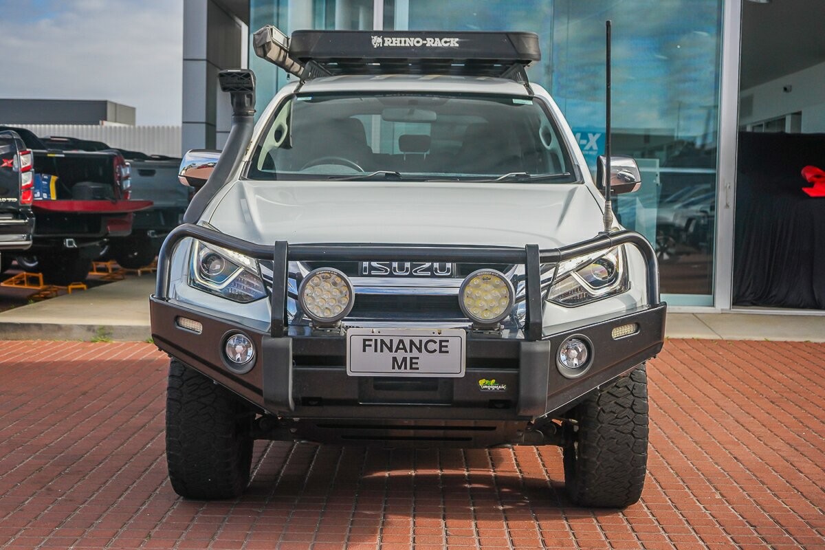 Isuzu Mu-x image 3