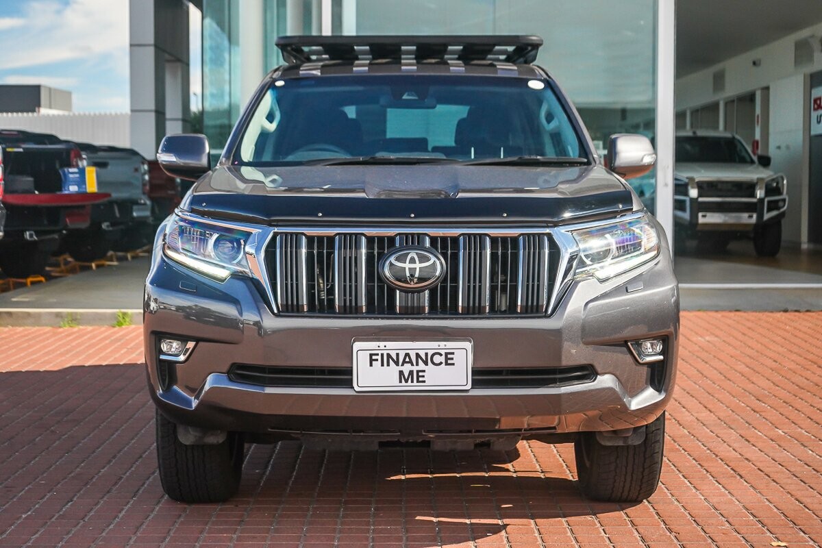 Toyota Landcruiser Prado image 3