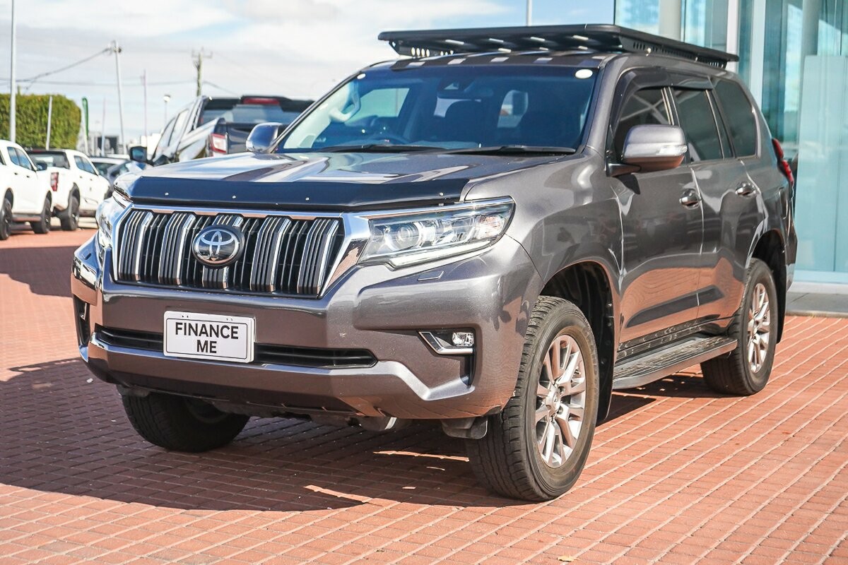 Toyota Landcruiser Prado image 4