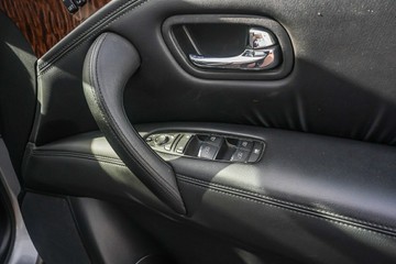 https://vehicle-cdn.autoleague.cloud/32225_81010054_12.jpg
