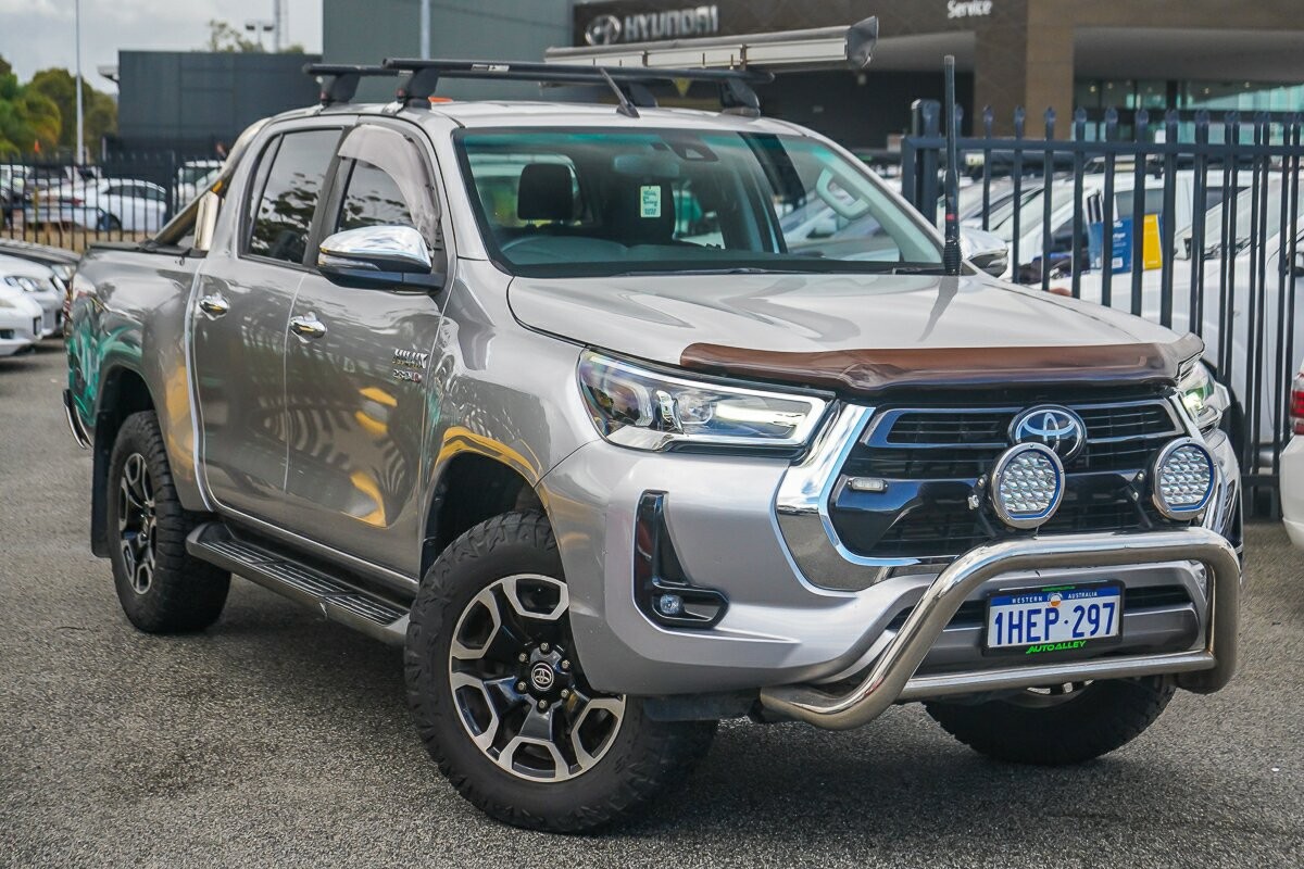Toyota Hilux image 1