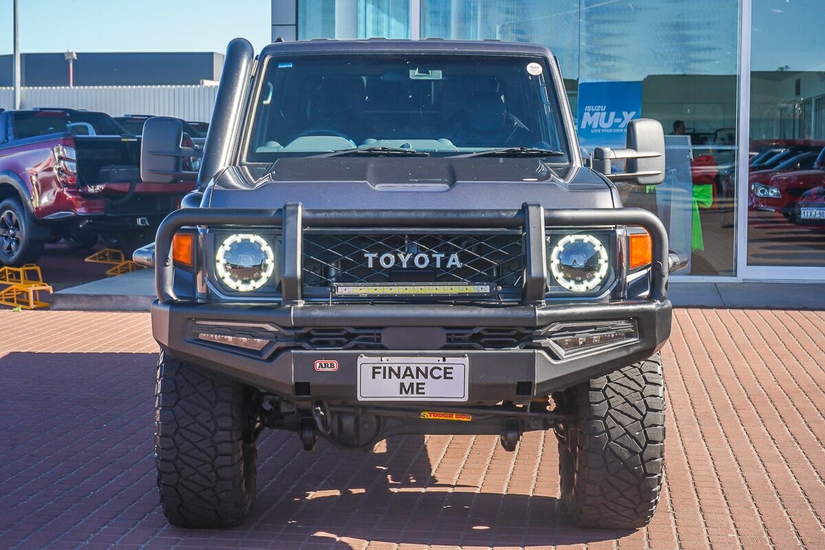 Toyota Landcruiser image 3