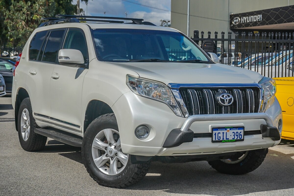 Toyota Landcruiser Prado image 1