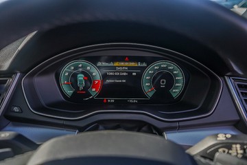 https://vehicle-cdn.autoleague.cloud/32225_81010075_21.jpg