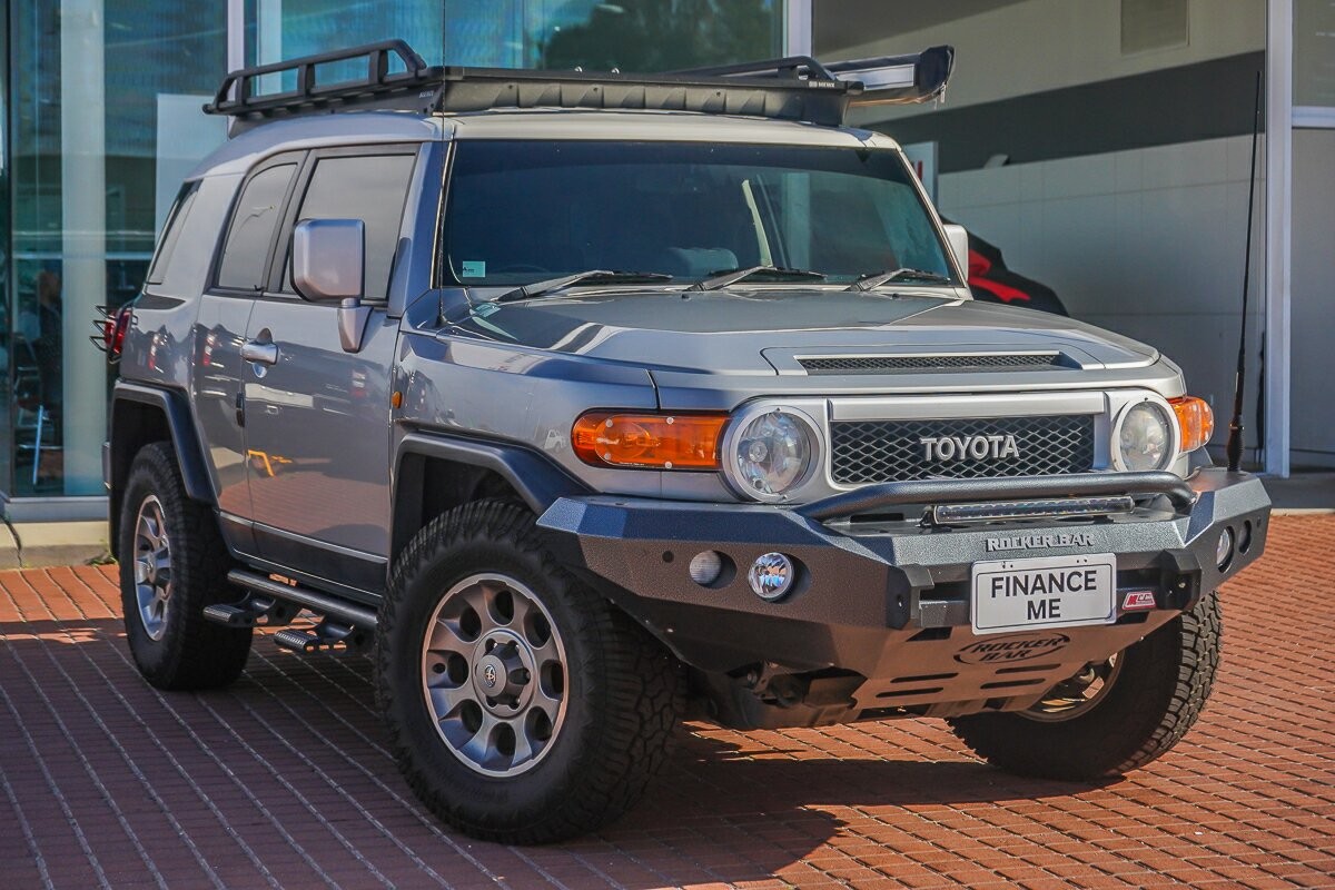 Toyota Fj Cruiser image 1