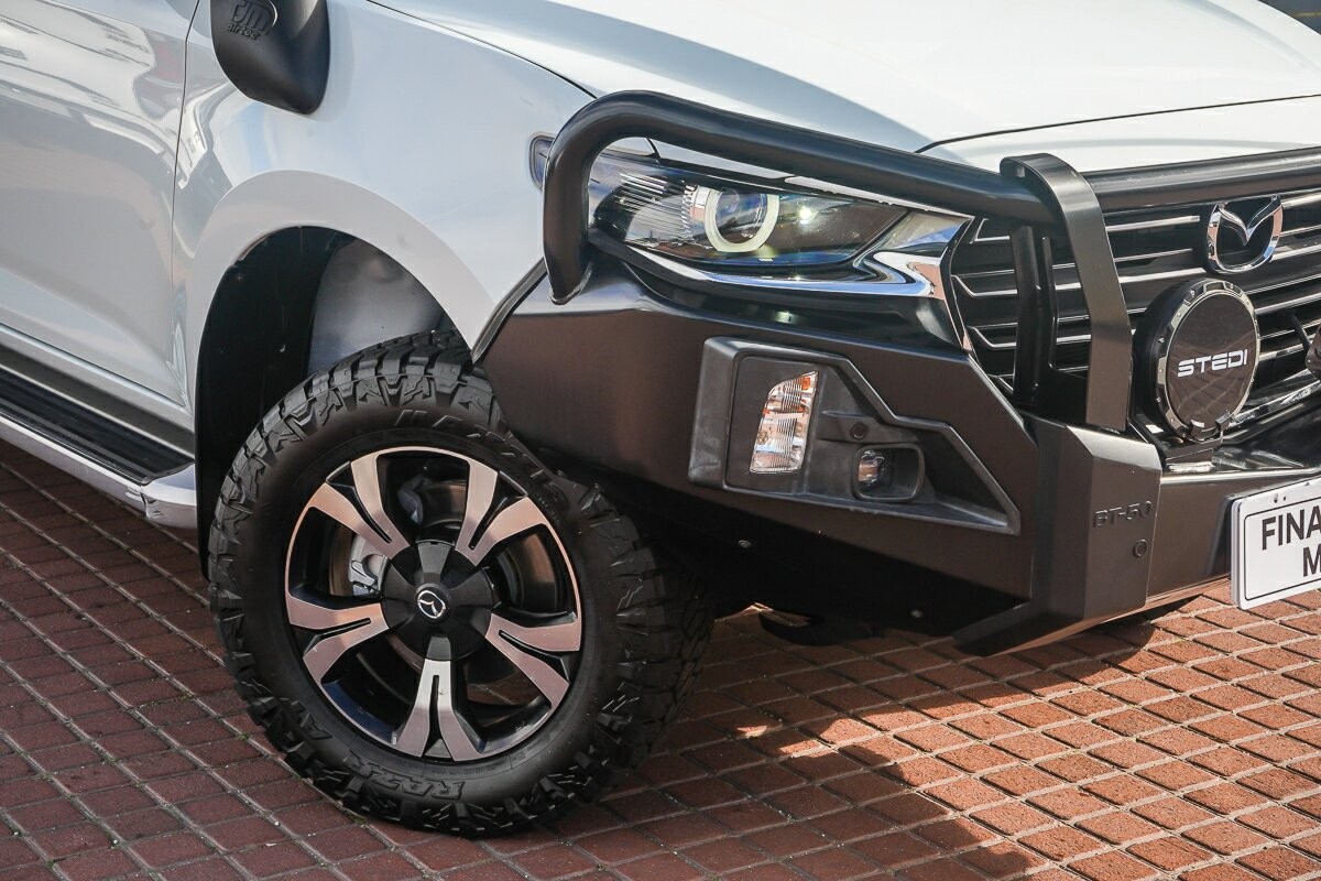 Mazda Bt-50 image 2