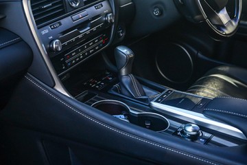 https://vehicle-cdn.autoleague.cloud/32225_81010087_12.jpg