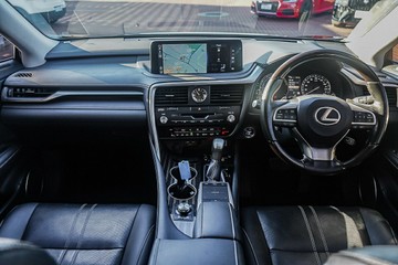https://vehicle-cdn.autoleague.cloud/32225_81010087_15.jpg