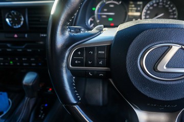 https://vehicle-cdn.autoleague.cloud/32225_81010087_19.jpg