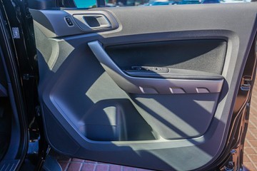 https://vehicle-cdn.autoleague.cloud/32225_81010088_11.jpg