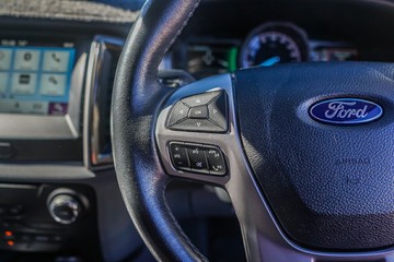 https://vehicle-cdn.autoleague.cloud/32225_81010088_15.jpg