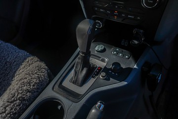 https://vehicle-cdn.autoleague.cloud/32225_81010088_18.jpg