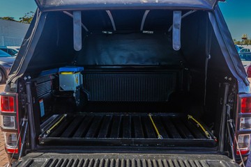 https://vehicle-cdn.autoleague.cloud/32225_81010088_19.jpg