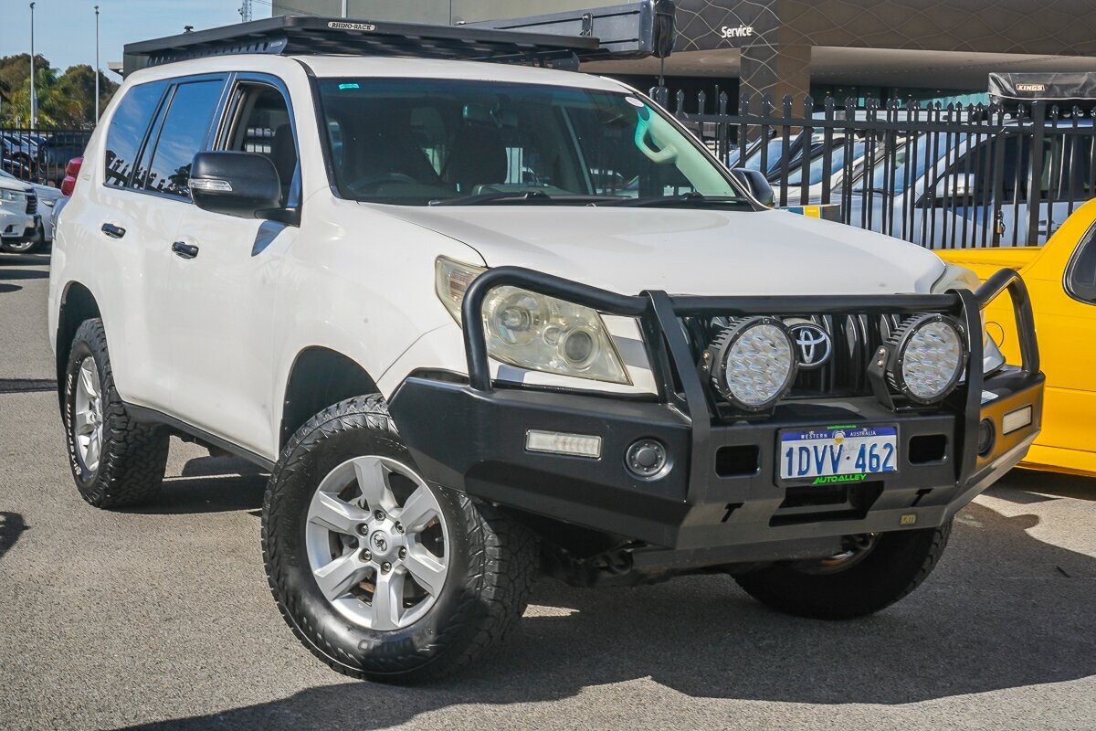 Toyota Landcruiser Prado image 1