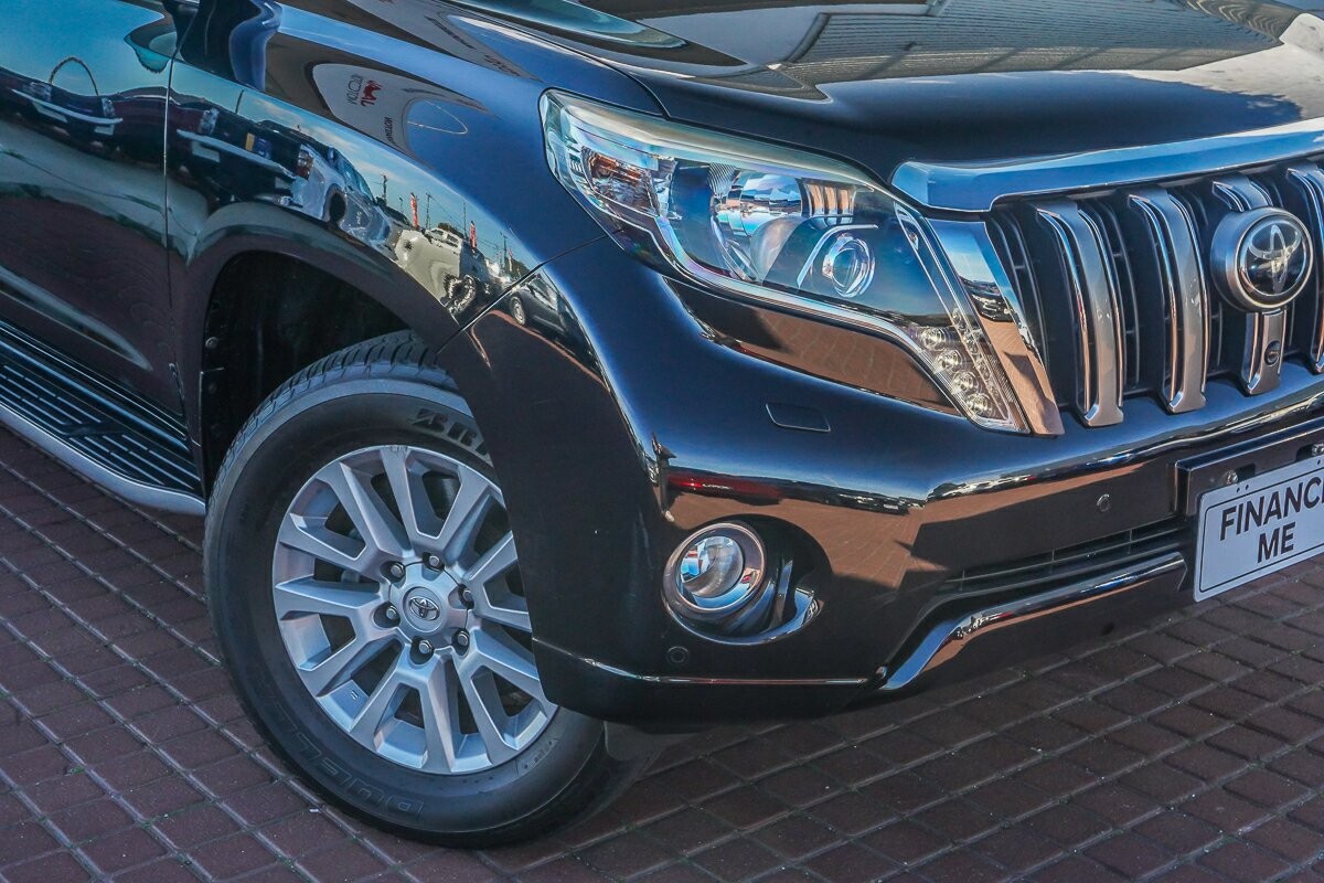 Toyota Landcruiser Prado image 2