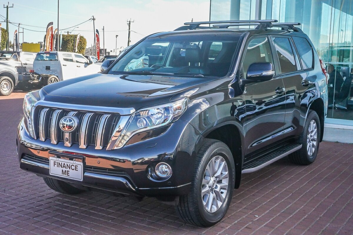 Toyota Landcruiser Prado image 4