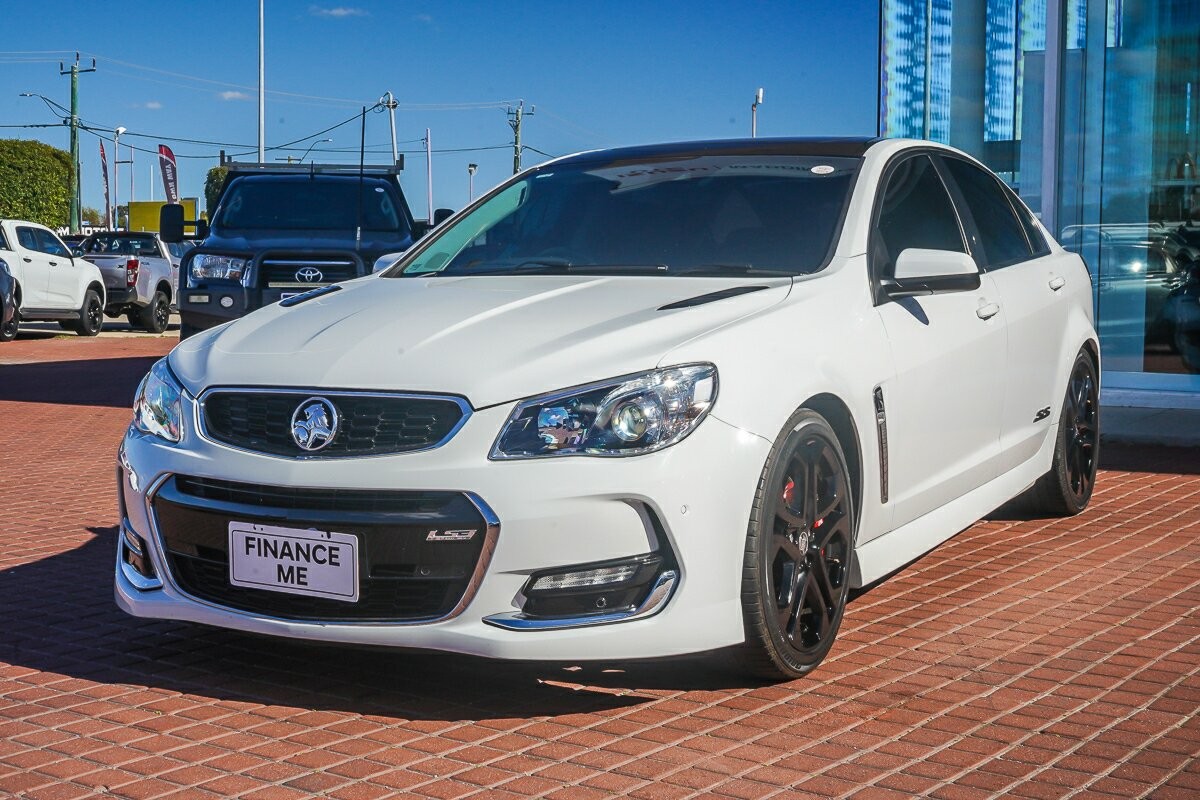 Holden Commodore image 4