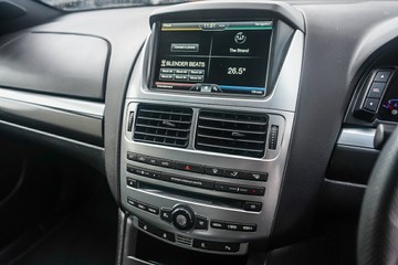https://vehicle-cdn.autoleague.cloud/32225_81010112_17.jpg