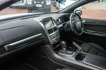 https://vehicle-cdn.autoleague.cloud/32225_81010112_19.jpg