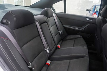https://vehicle-cdn.autoleague.cloud/32225_81010112_9.jpg