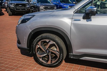 https://vehicle-cdn.autoleague.cloud/32225_81010130_4.jpg