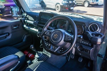 https://vehicle-cdn.autoleague.cloud/32225_81010133_10.jpg