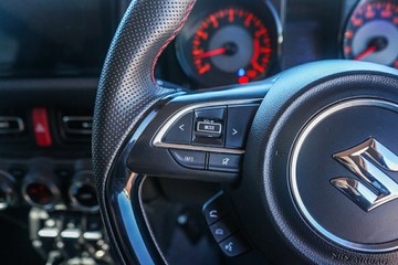 https://vehicle-cdn.autoleague.cloud/32225_81010133_12.jpg