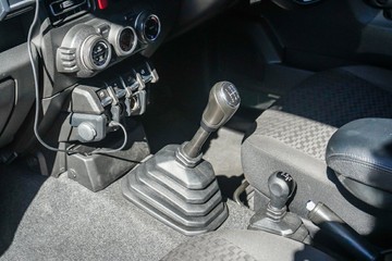https://vehicle-cdn.autoleague.cloud/32225_81010133_17.jpg