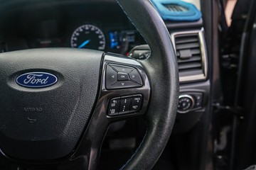 https://vehicle-cdn.autoleague.cloud/32225_81010142_14.jpg