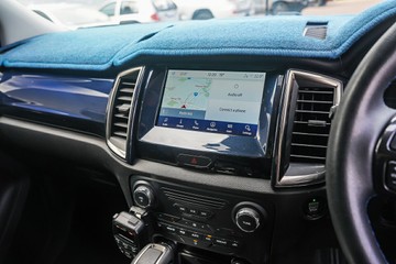 https://vehicle-cdn.autoleague.cloud/32225_81010142_17.jpg