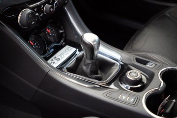 https://vehicle-cdn.autoleague.cloud/32225_81010143_21.jpg