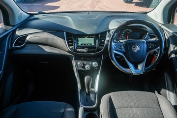 https://vehicle-cdn.autoleague.cloud/32225_81010145_10.jpg