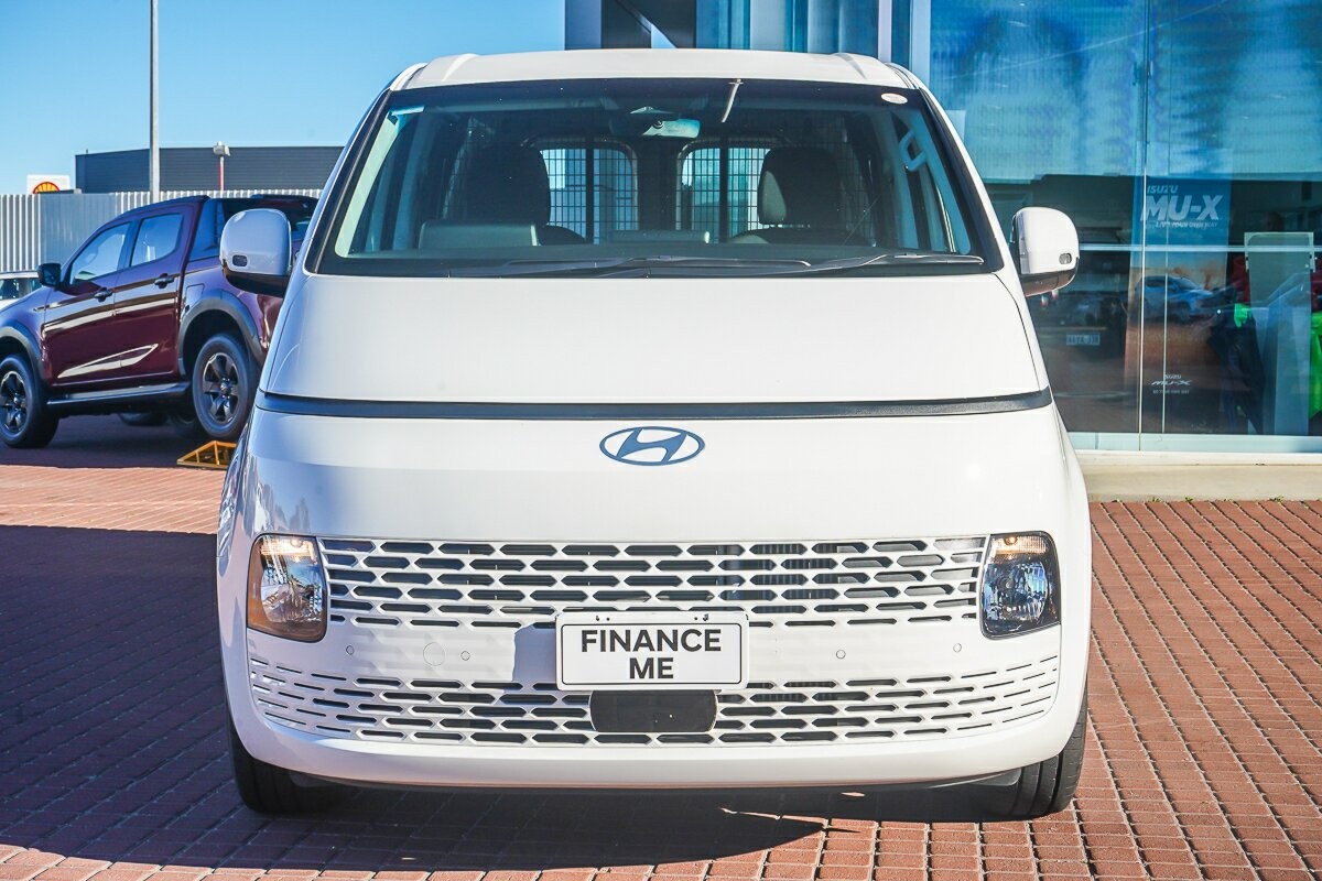 Hyundai Staria Load image 3