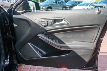 https://vehicle-cdn.autoleague.cloud/32225_81010155_11.jpg