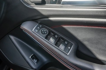 https://vehicle-cdn.autoleague.cloud/32225_81010155_12.jpg