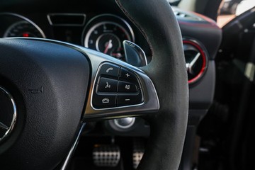 https://vehicle-cdn.autoleague.cloud/32225_81010155_14.jpg