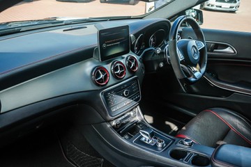 https://vehicle-cdn.autoleague.cloud/32225_81010155_20.jpg