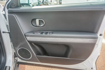https://vehicle-cdn.autoleague.cloud/32225_81010173_11.jpg