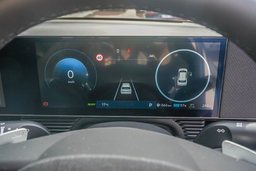 https://vehicle-cdn.autoleague.cloud/32225_81010173_16.jpg