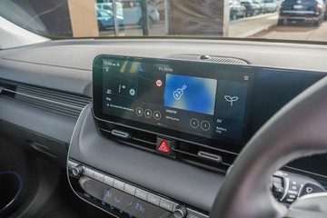 https://vehicle-cdn.autoleague.cloud/32225_81010173_17.jpg